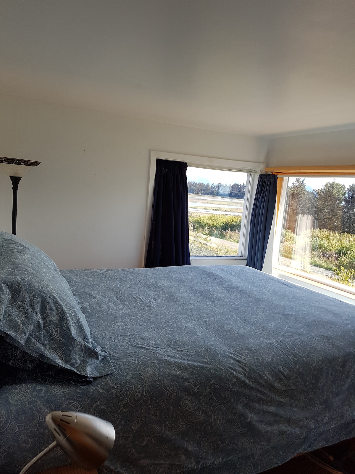 Spálňa s manželskou posteľou Queen 1