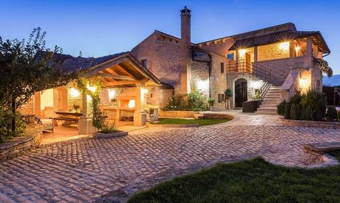 Villa Roses