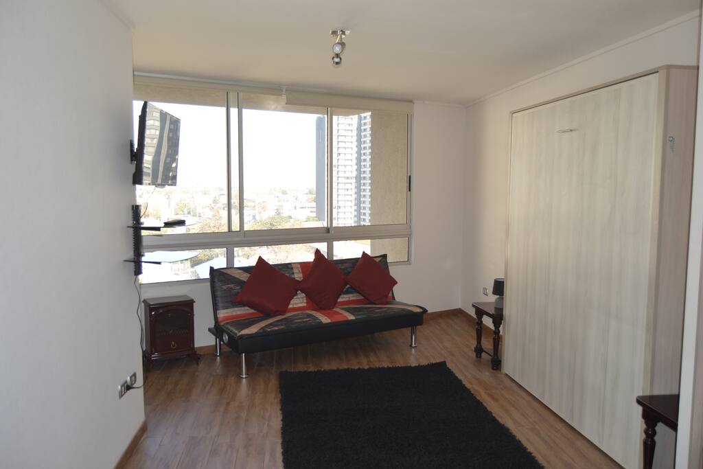 Confortable departamento nuevo de un ambiente, totalmente equipado: cocina, baño y living/dormitorio, todo lo necesario para hacer tu estadía mas amena.
New and comfortable apartment, full equipped: kitchen, batroom, livingroom/bedroom, everything necessary to make your stay more enjoyable.