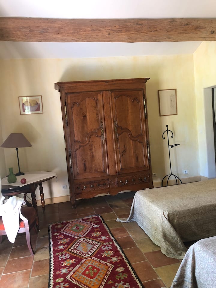 საძინებელი 3