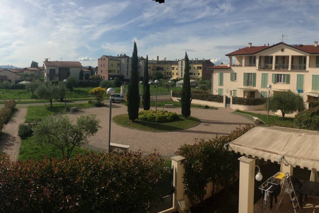Veduta del giardino della casa