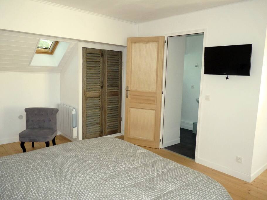 TV / Salle de bain privative