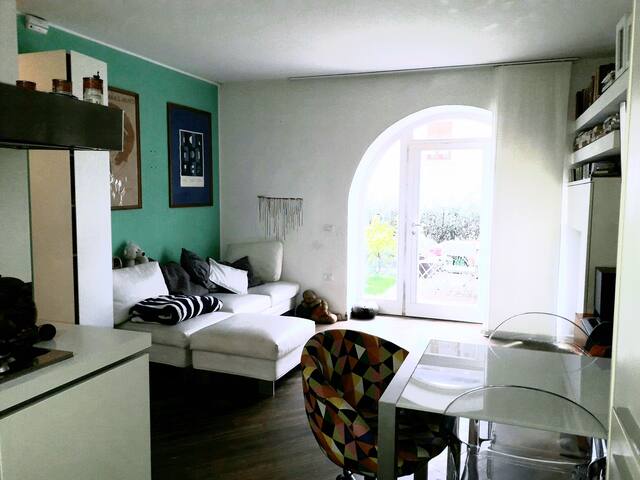 Stanza singola in casa condivisa