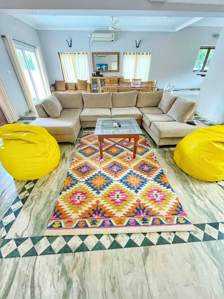 Living room image 5