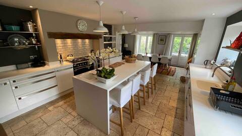 Large 4 bed house, great for big families