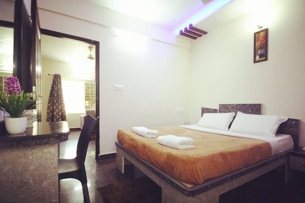 Independent apartment!
AC Bedroom, Kitchen and a cool hall :)
Ofcourse! Cuz you deserve more than a studio apartment.#YOLO