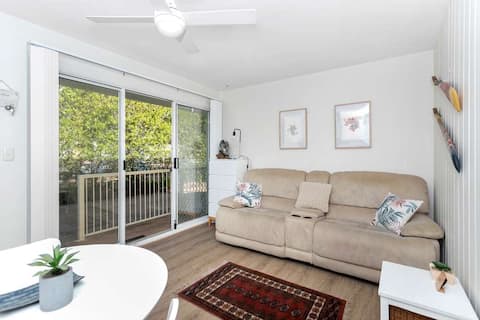 Top Airbnb: Surfrider 5 on Mitchell - by the sea in Mollymook Beach