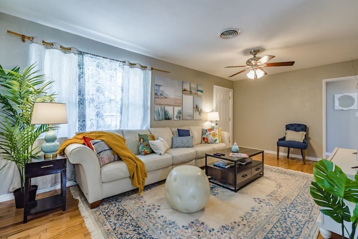 Old World St. Pete Charm Meets Modern Convenience - Pinellas County, FL