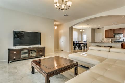 Beautiful Waterfront Townhouse near AT&T Stadium