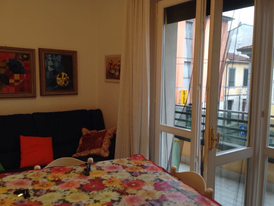 Soggiorno con balcone