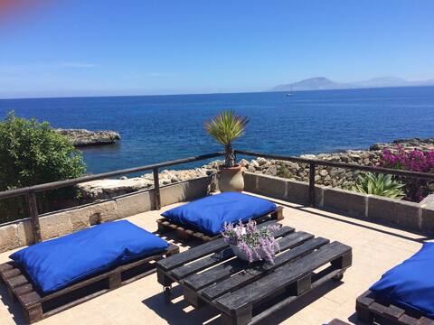 Villa with terrace on the coves  in Favignana