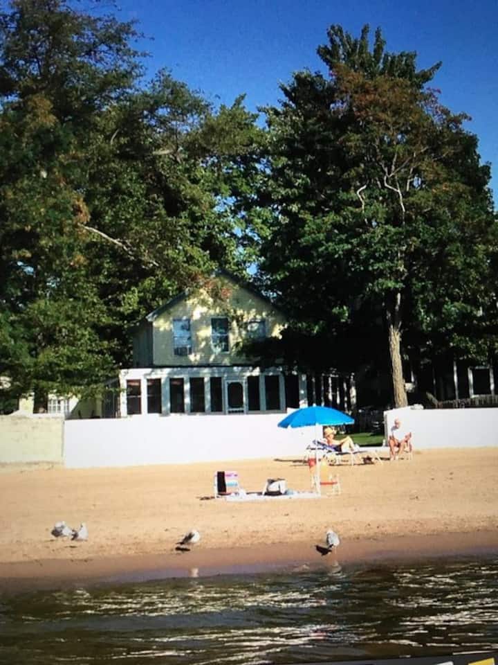 Bella Vista Houses for Rent in Sylvan Beach, New York, United States