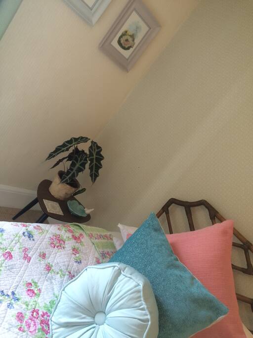 Subtle vintage decor