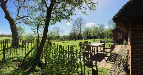 Idyll + Breakfast anywhere in NFlands