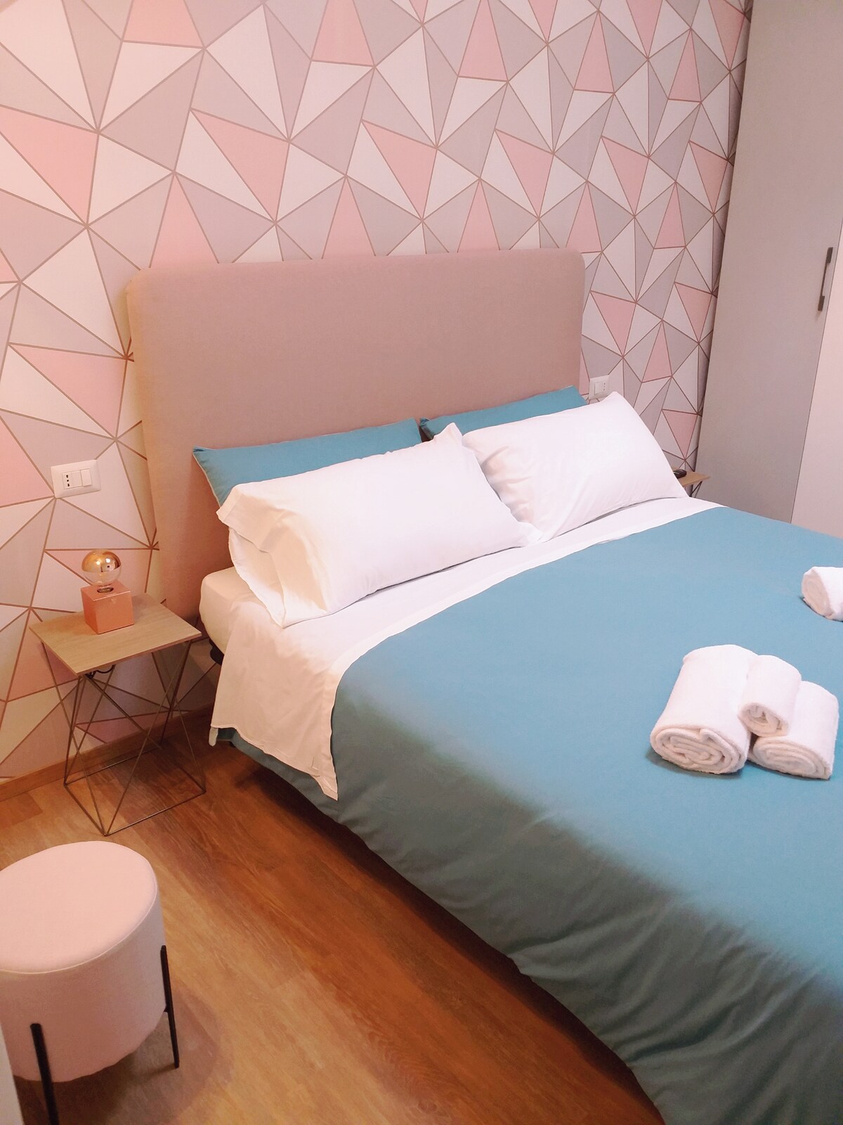 Spavaća soba s privatnom vanjskom kupaonicom