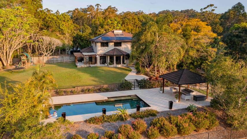 H a m p t o n Hill ~ Luxe Acreage Retreat gallery image 3