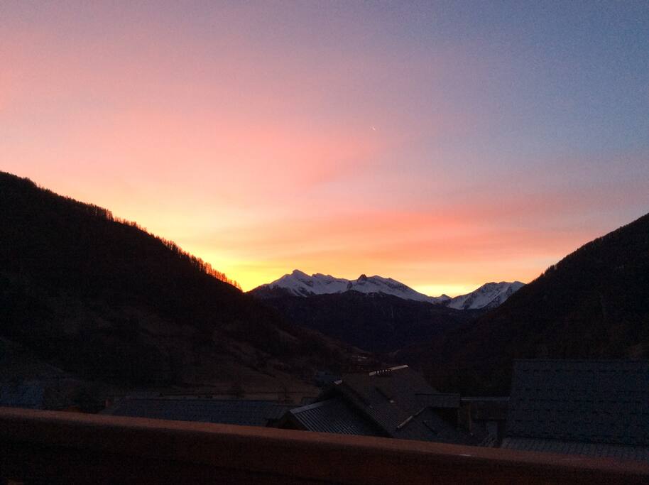 Lever de soleil depuis le balcon