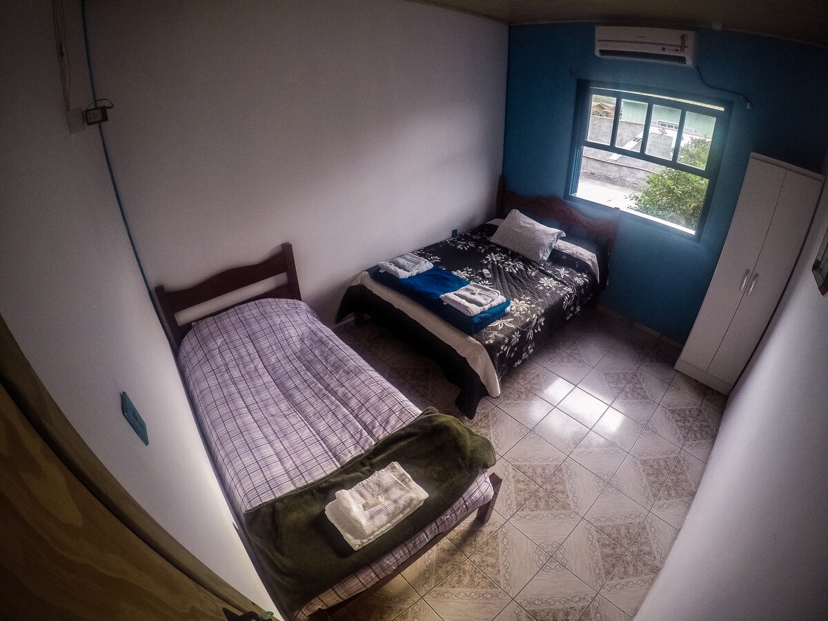 Sovrum 2 - Passar en familj