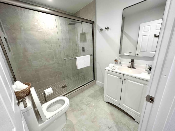 Peaceful retreat in Upland!