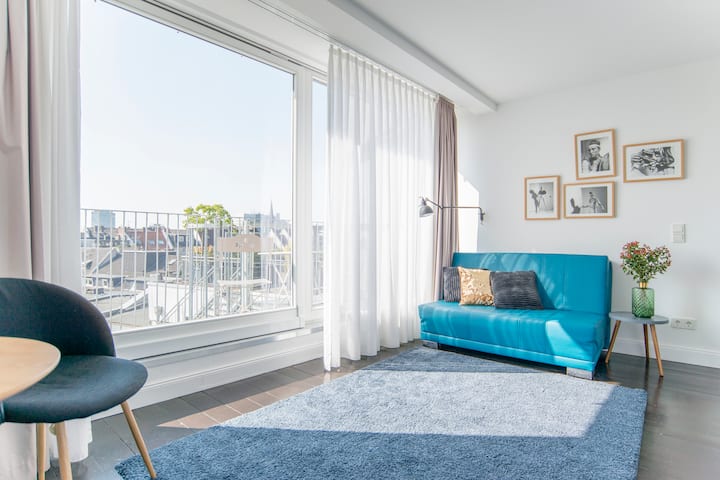 Modern Rooftop Suite In A Historic Guest House - Köln