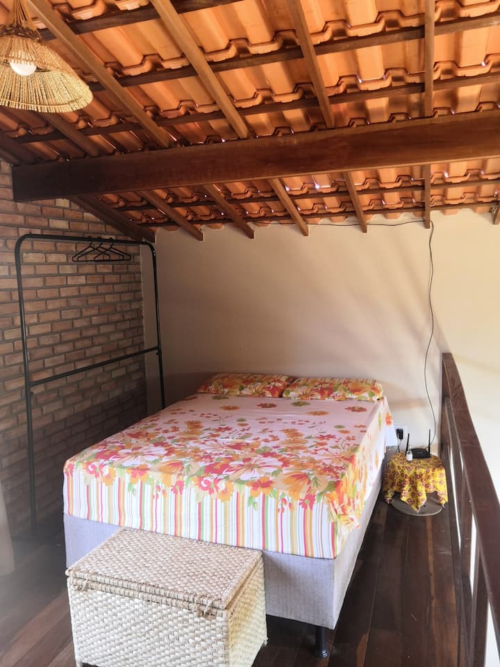 ชั้นลอยกว้างขวางพร้อมเตียงคู่