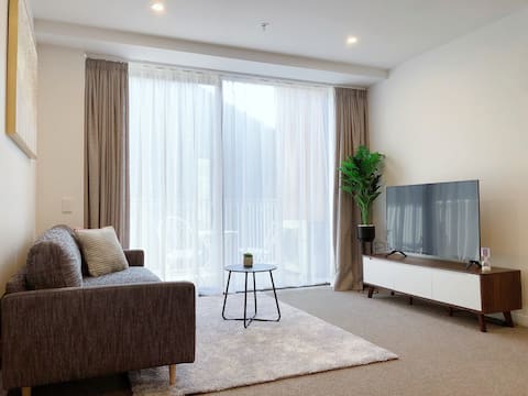 New stylish apartment in the heart of CBD