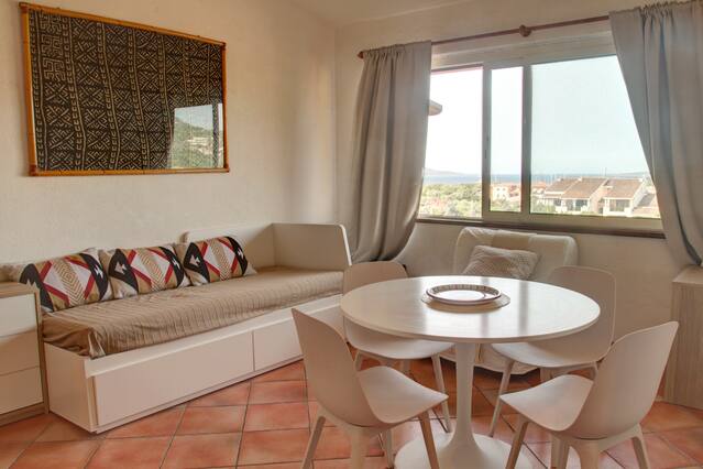 Tavolo Rotondo Che Si Apre A Spicchi