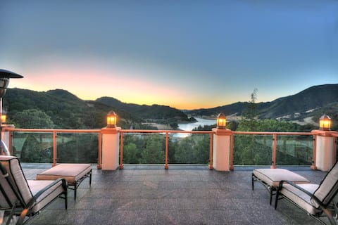 30-Acre Villa Eden of Paradise:Lake Views & Events