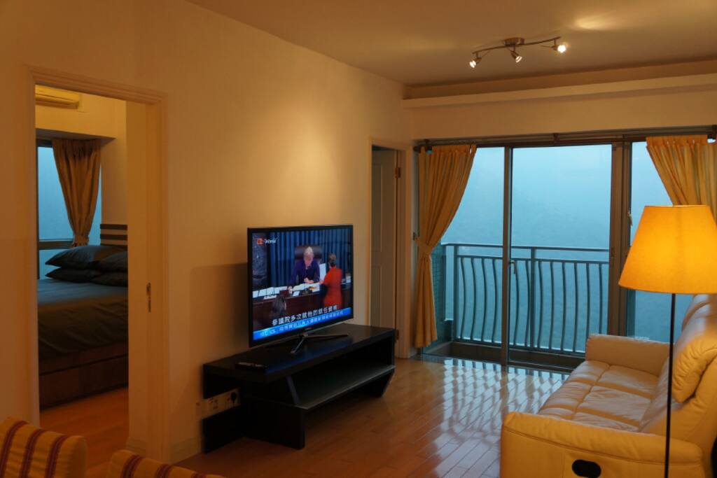 Sharing Livingroom