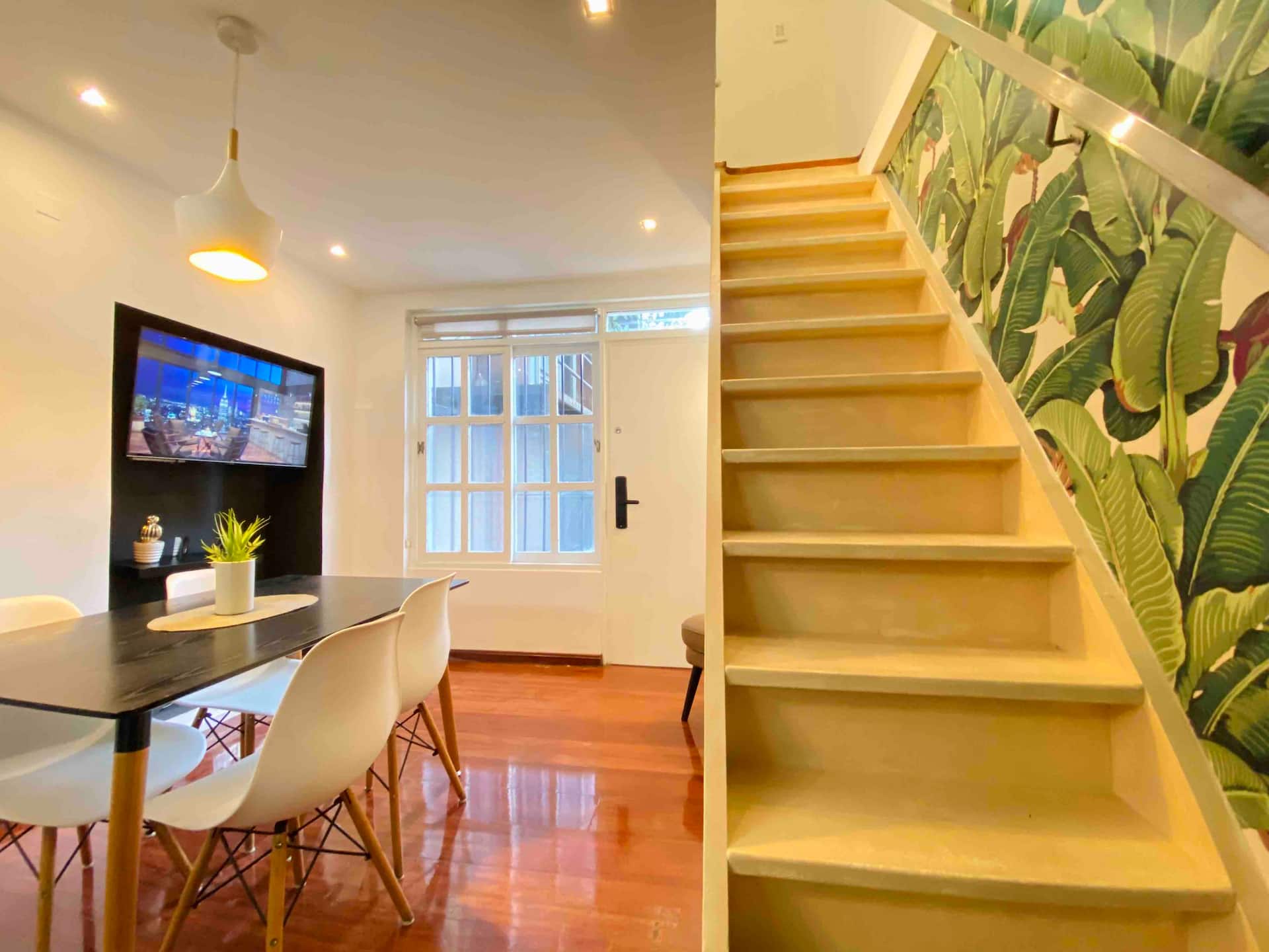 40 sq. meter bright and recycled loft with design in BA
