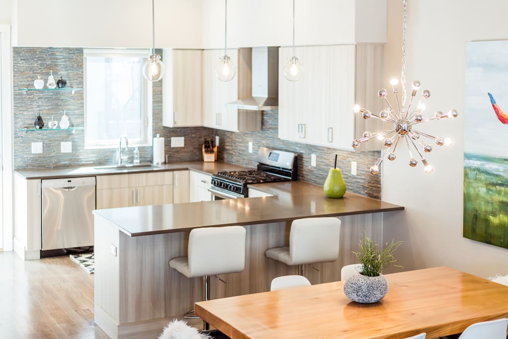Dining/Kitchen