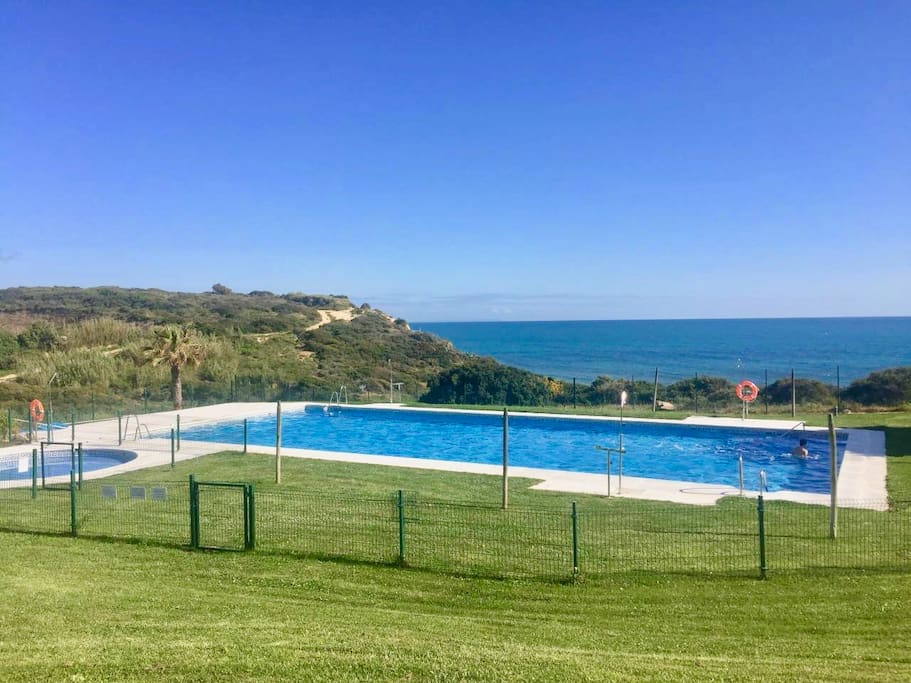 Piscinas de la urbanización