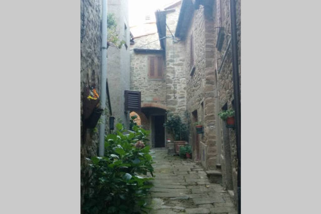 Per le vie del borgo