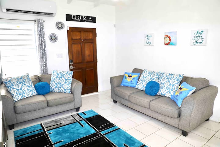 3bd/2b House Near Beach/ Jeep4rent/ Washer-dryer - Saint Croix