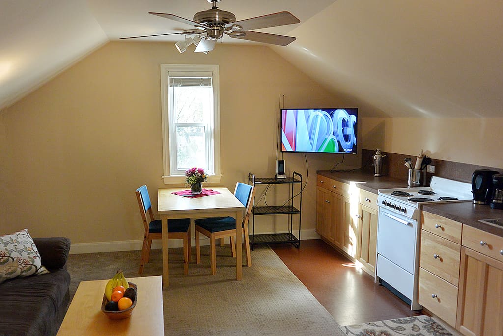 Kitchen/dining area