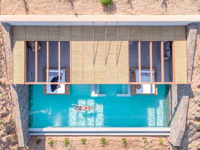 Villa Regina, Stunning sea views & infinity pool! gallery image 2