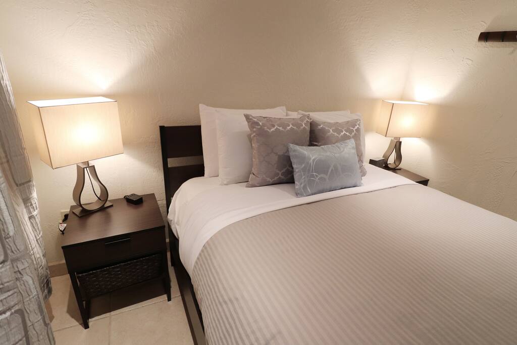 Super comfy queen size bed