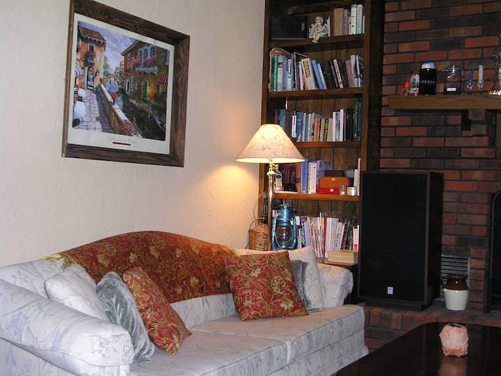 Beautiful Apartment. Sleeps 2 - Knoxville, TN