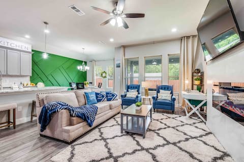Close to Cowboy-ATT Stadium Luxury Home -King Bed