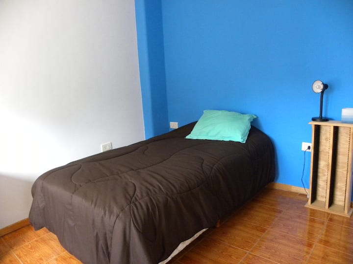 Habitación en casa con baño privado en Villa Luro