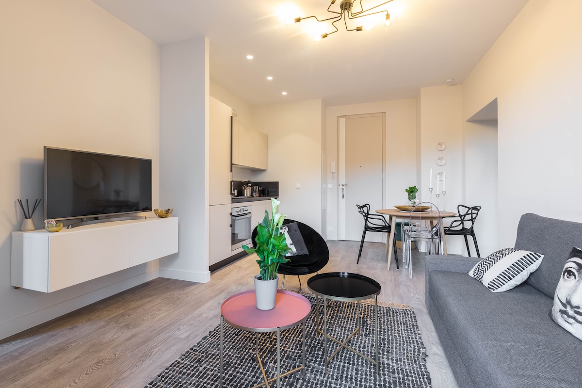 Airbnb performant: ❤️T2 New ☀️Balcony ****40 m2 GARIBALDI🏖 air-conditioned❤️ à Nice