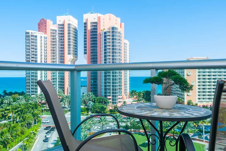 SUPERB OCEAN VIEW 1BD/1,5 BTH  СONDO #1409