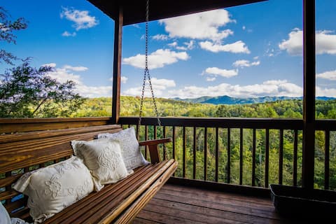 Cliffhang  Cabin over the French Broad River