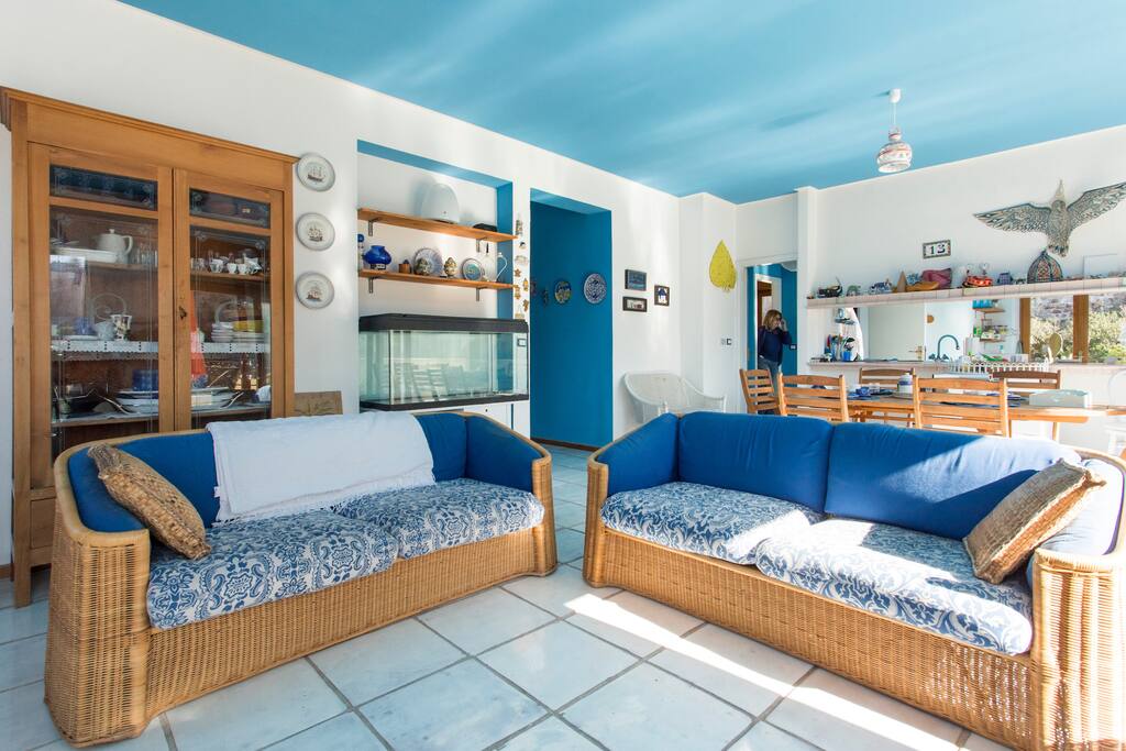 living room / il soggiorno