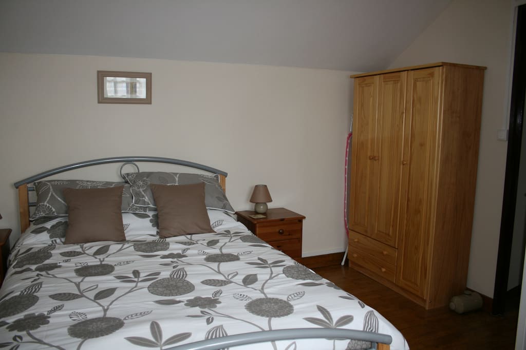 Spacious double bedroom