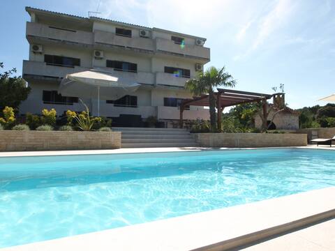 Top Airbnb: "Villa Ana"- apt. no.2 in Općina Kukljica