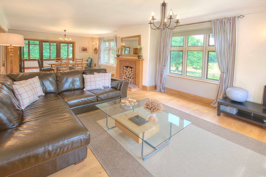 Sitting/Dining Room with views of the park