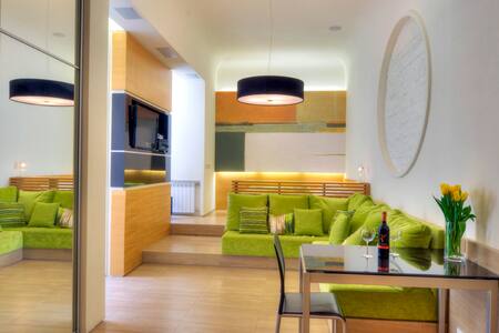 Luxury Studio with jacuzzi near Maidan