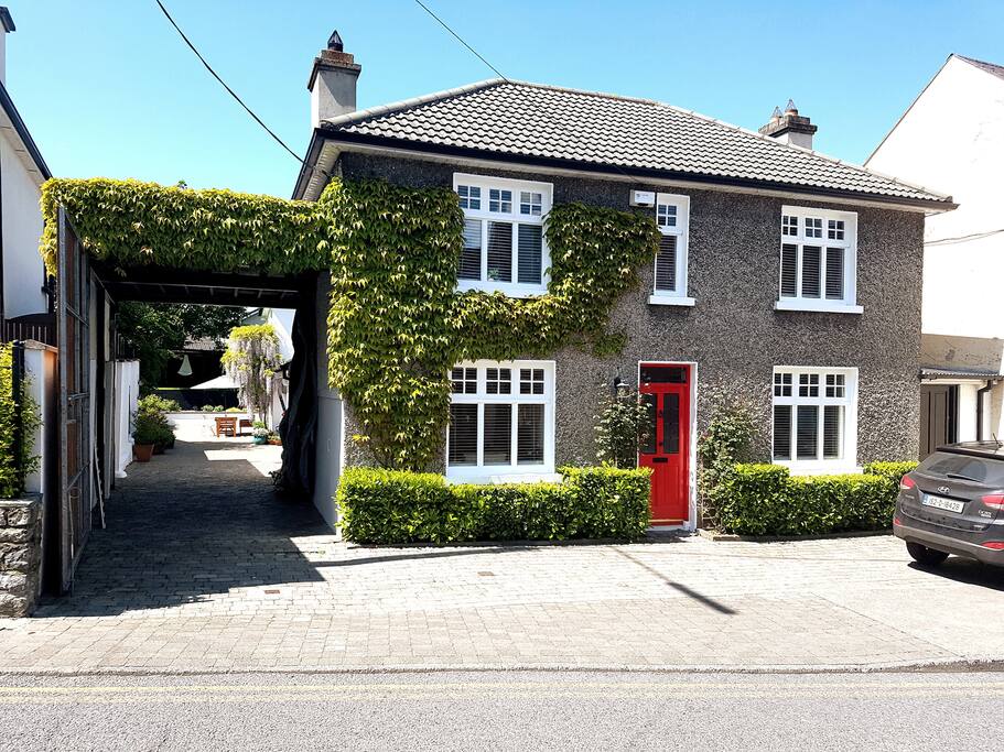 City Centre 3 bedrooms 4-6 people. Breakfast - Kilkenny City의 주택에서 살아보기, Kilkenny, 아일랜드