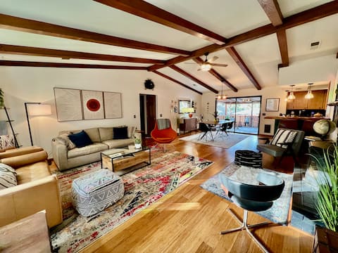 Popular Airbnb listing: Eco-friendly Mountain View Lounge w/ Pool and Spa! in Three Rivers